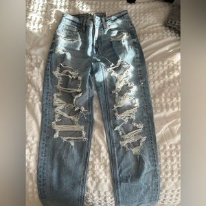 *NEW WITH TAGS* american eagle mom jeans